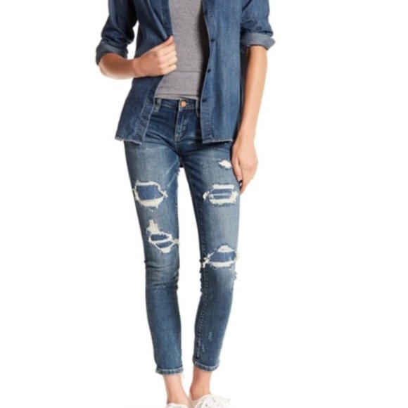 Blank NYC Denim - NWT Blank NYC | Reade Rip Mid Rise Skinny Jeans